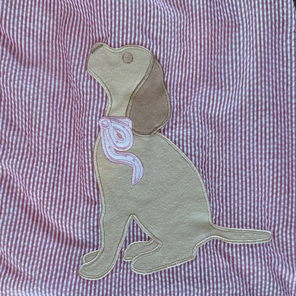 Stitchy Fish Light Red Seersucker Sleeveless Dress with Dog Applique - Picture 3 of 9